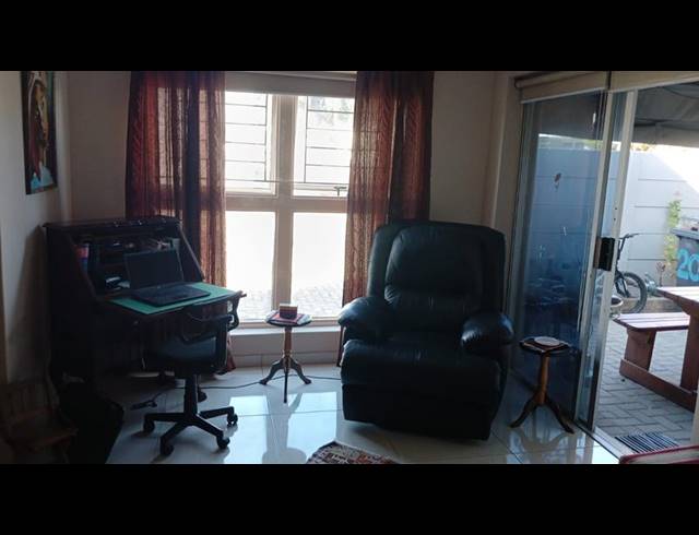 2 BEDROOM PROPERTY TO RENT IN PAROW NORTH